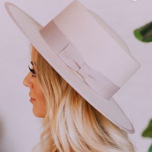 ✨BLUSH WOOL FELT HAT